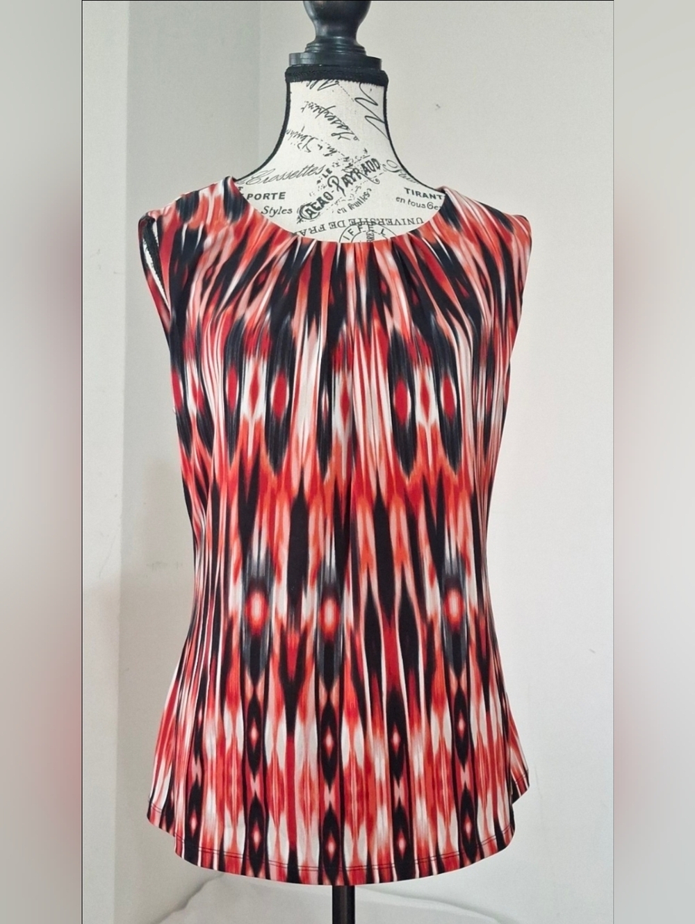 Calvin Klein Red and Black Patterned Sleeveless Tank Top
